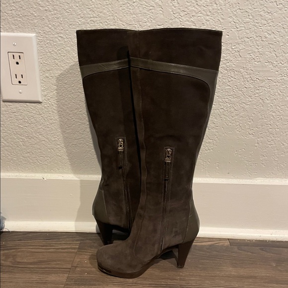 Authentic Fendi Boots size 36.5 - Picture 2 of 13